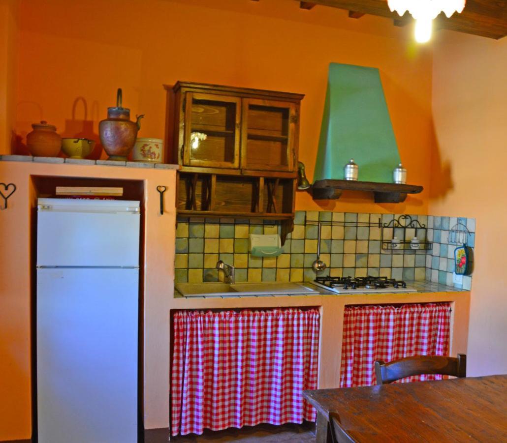 파시냐노술트라시메노 Casale Poggio Colpiccione 아파트 외부 사진